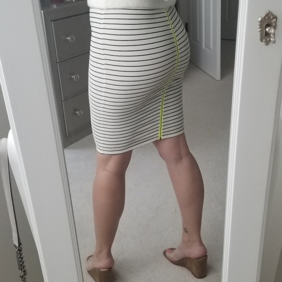 2 Midi Skirts - Picture 2 of 4